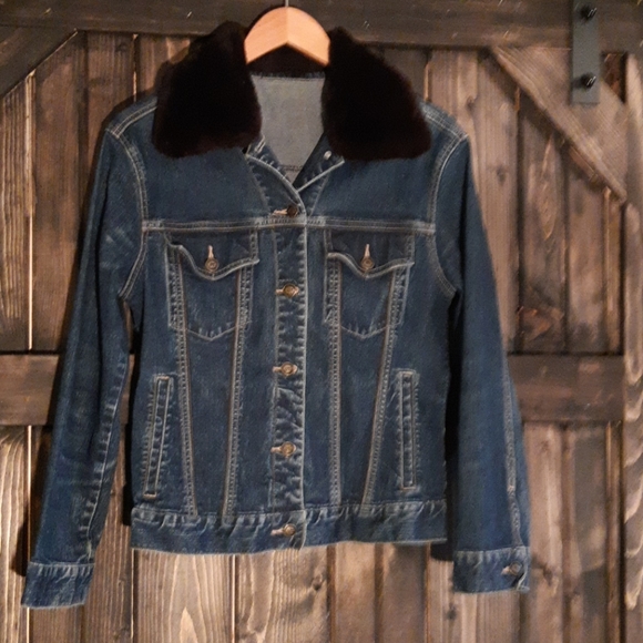Denim Jacket With Removable Faux Fur Collar - Picture 3 of 7